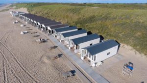 strandhuisje logeren aan zee