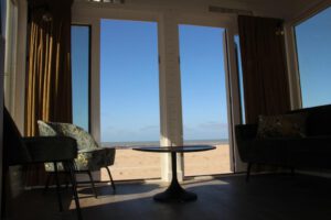 strandhuisje logeren aan zee